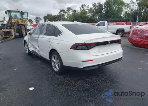 2024 Honda Accord Lx z USA, uszkodzony, nr VIN 1HGCY1F26RA063617